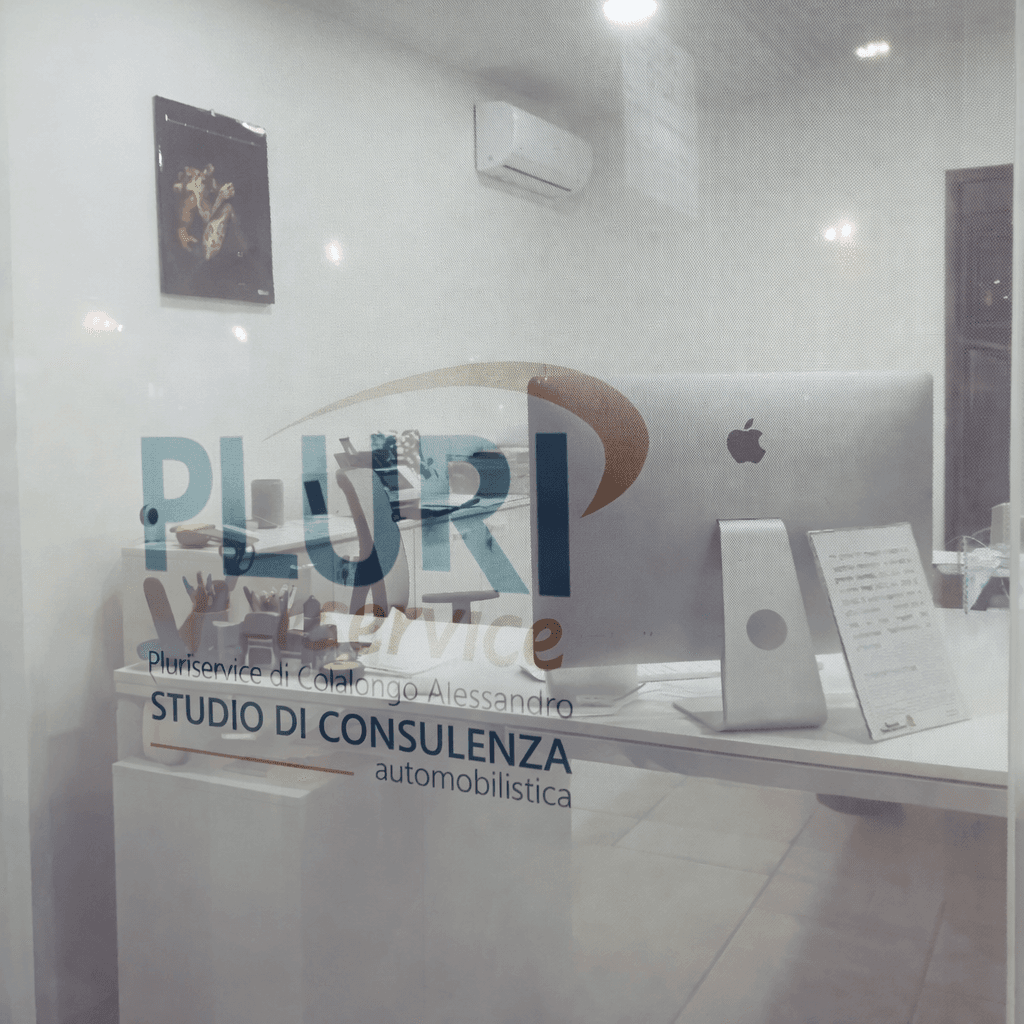 Vista serale dello studio Pluriservice